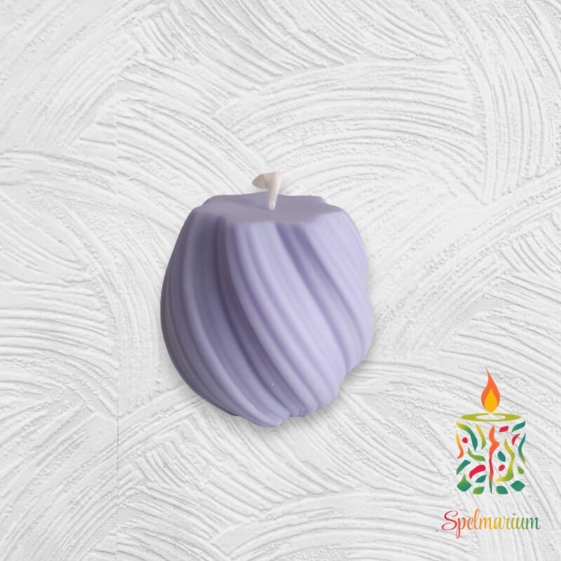 Vela con forma de espiral color lila